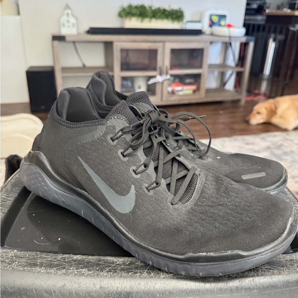 Nike Black and Gray Running Shoes